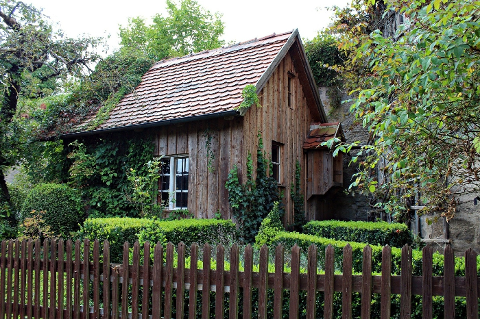 Garden Log Cabin