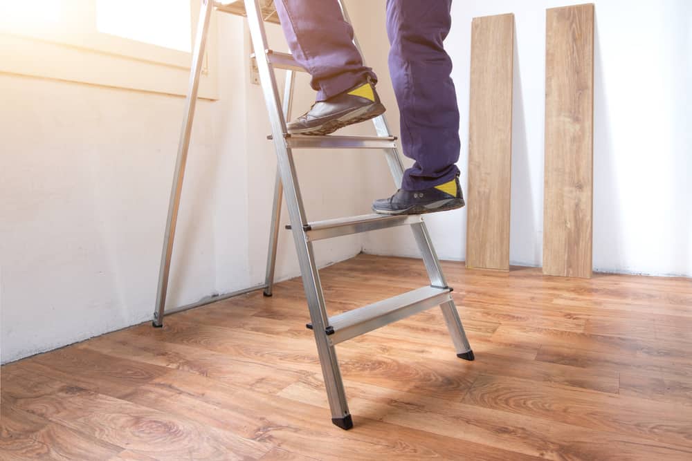 How to Choose the Right Ladder for Your Home Use?