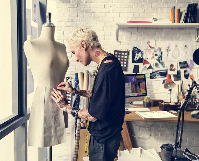 ENDLESS CAREER OPPORTUNITIES IN THE FASHION INDUSTRY