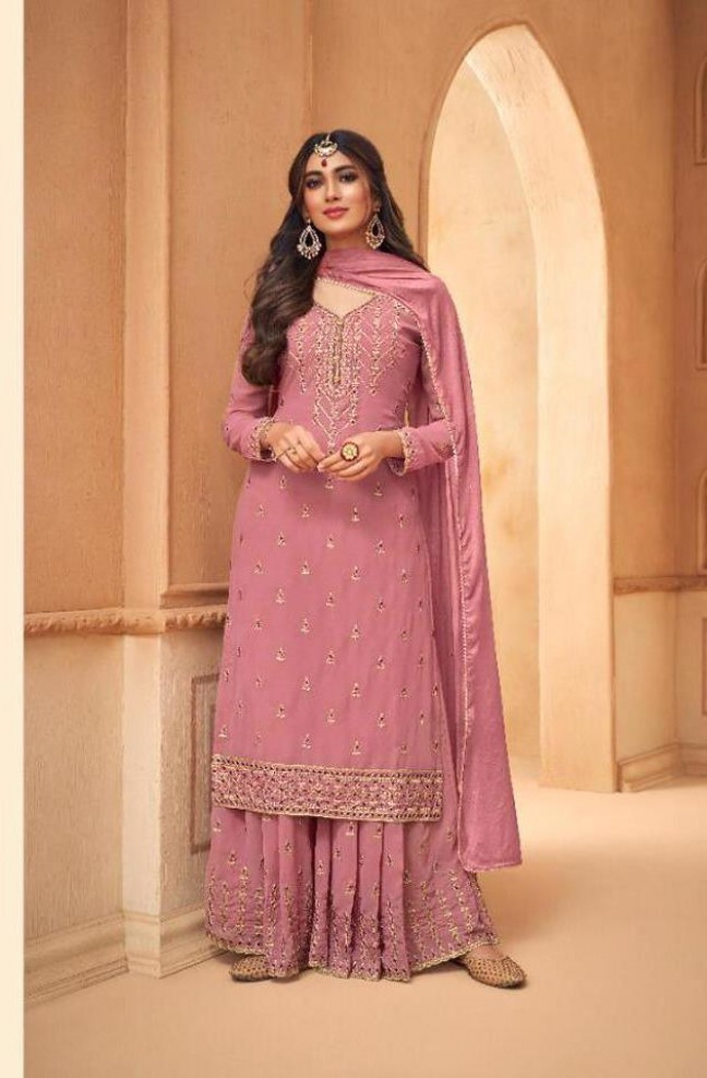 Where to Buy Pakistani Suits Online 1